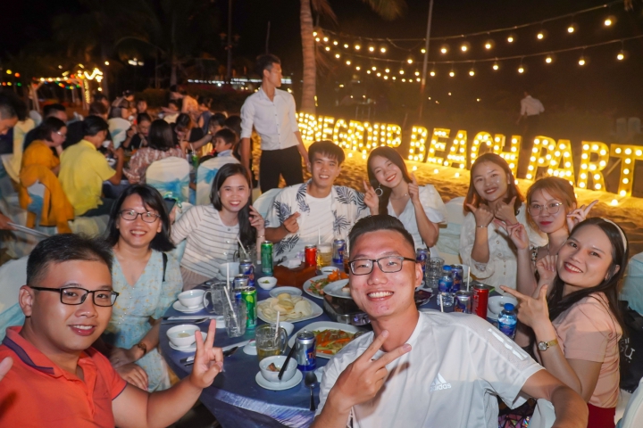 SHINE - GALA DINNER, POOL PARTY - BEACH PARTY